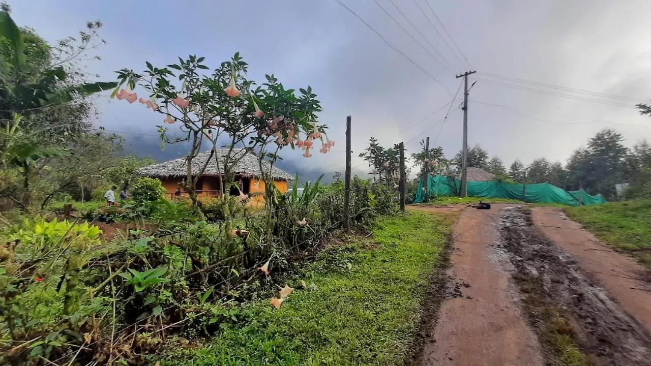 Sunflower Mud House Kanthalloor Villa