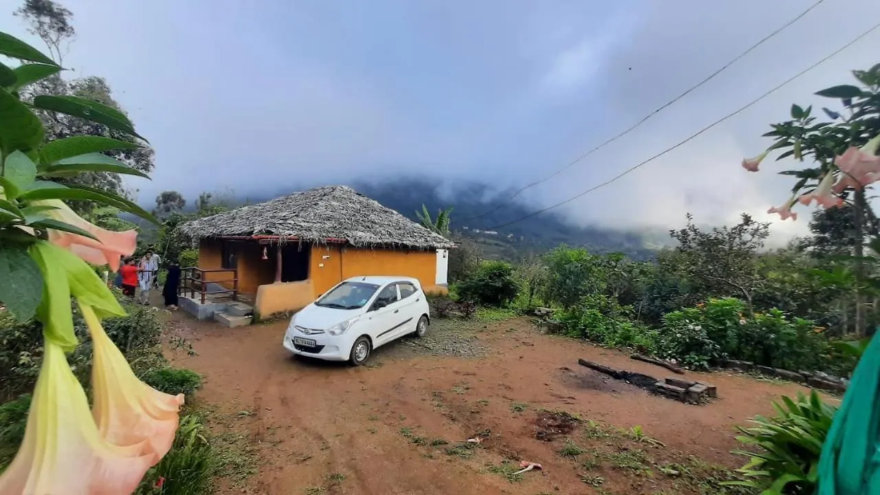 Holiday home Sunflower Mud House Kanthalloor Villa