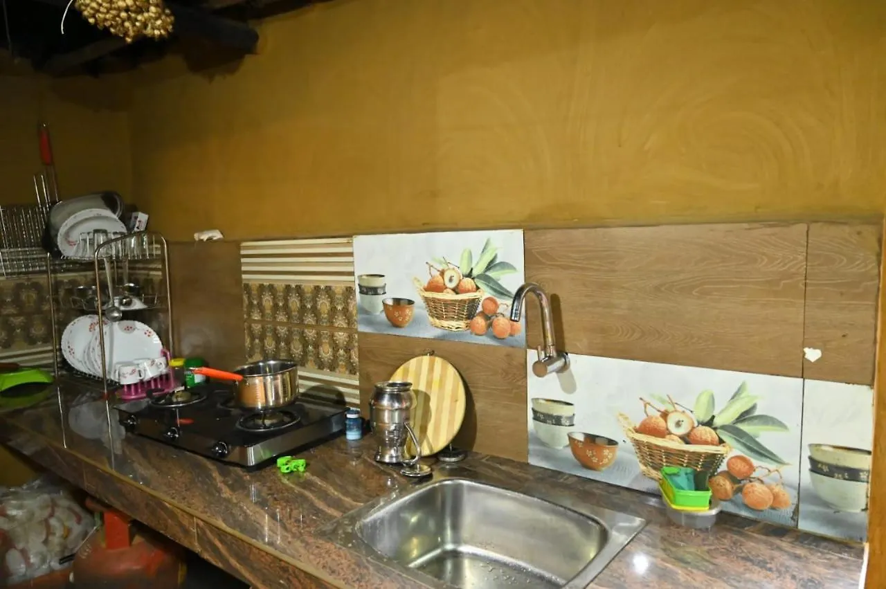 Sunflower Mud House Kanthalloor Villa Holiday home